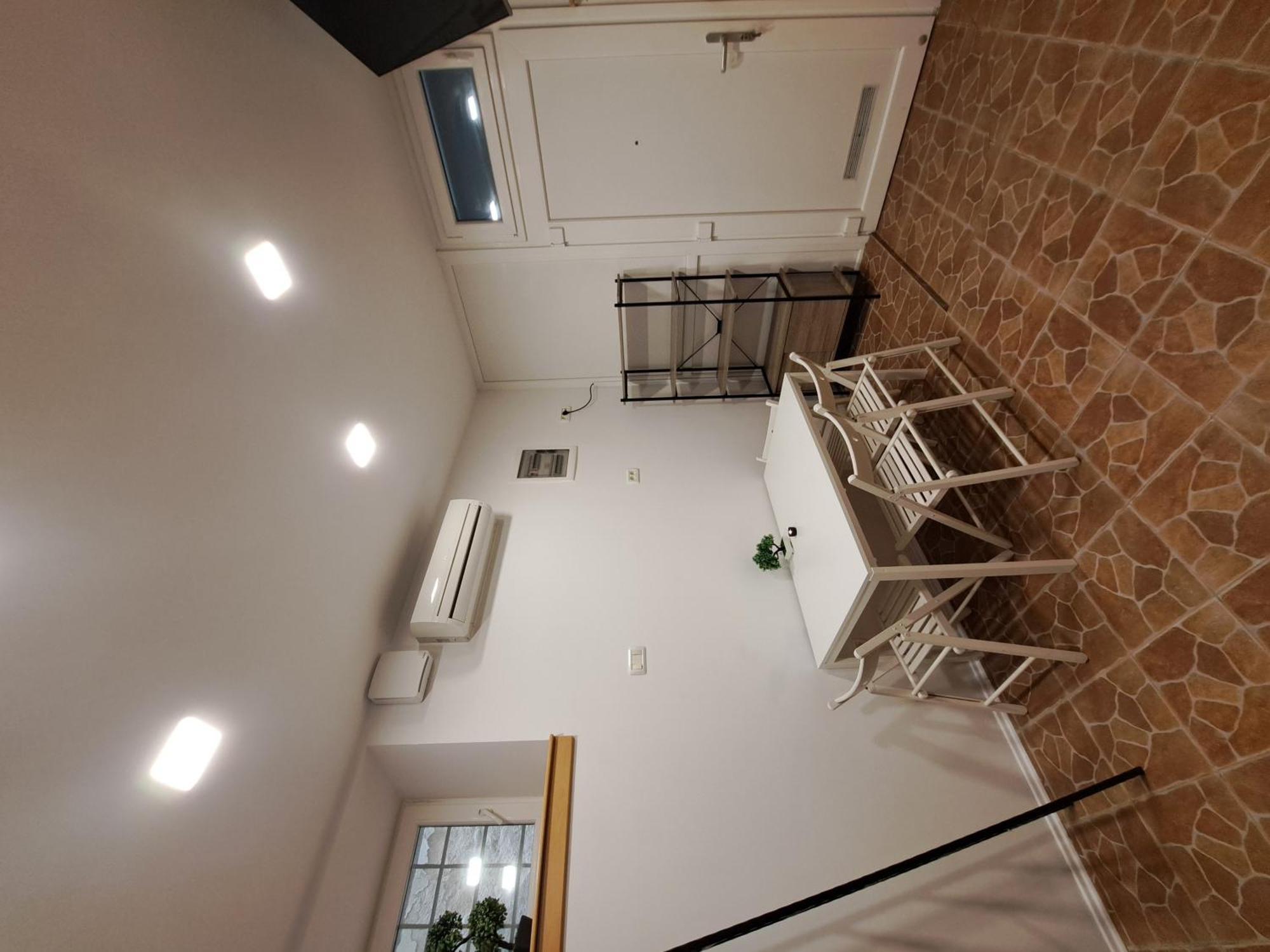 Masa Apartament